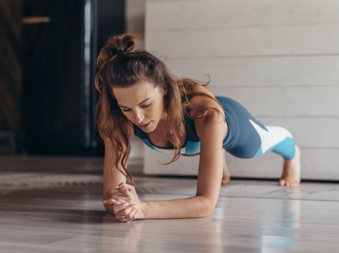 žena – plank, cvičení