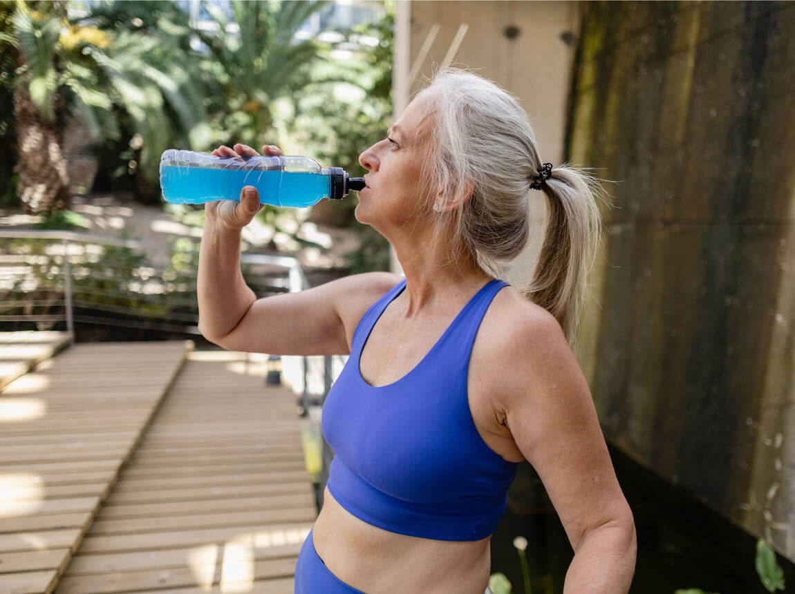 starší, aktivní žena