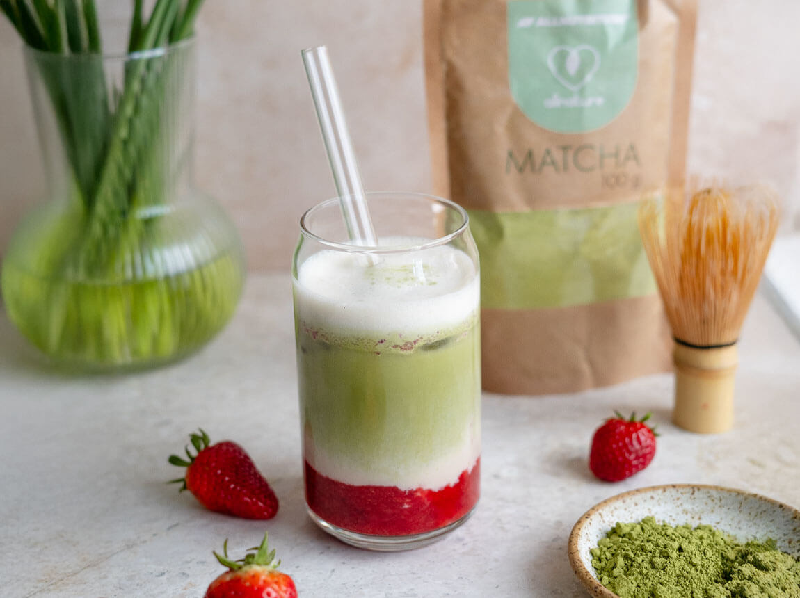 jahodové ICE MATCHA LATTE