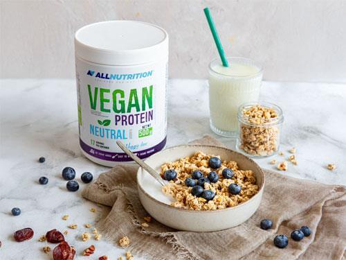 Recept na vege-granolu s borůvkami a kokosovým jogurtem