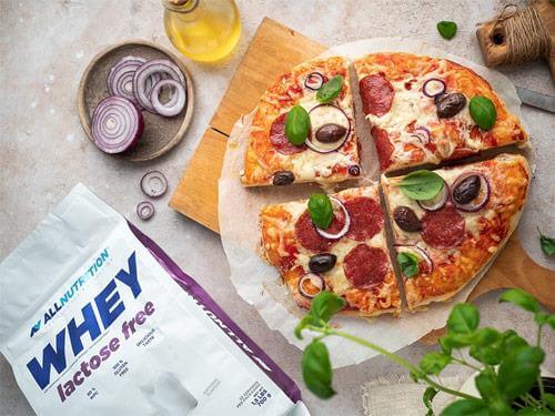 Proteinová pizza s proteinovou výživou bez laktózy